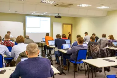 Well test and pressure transient analysis training course in a classroom